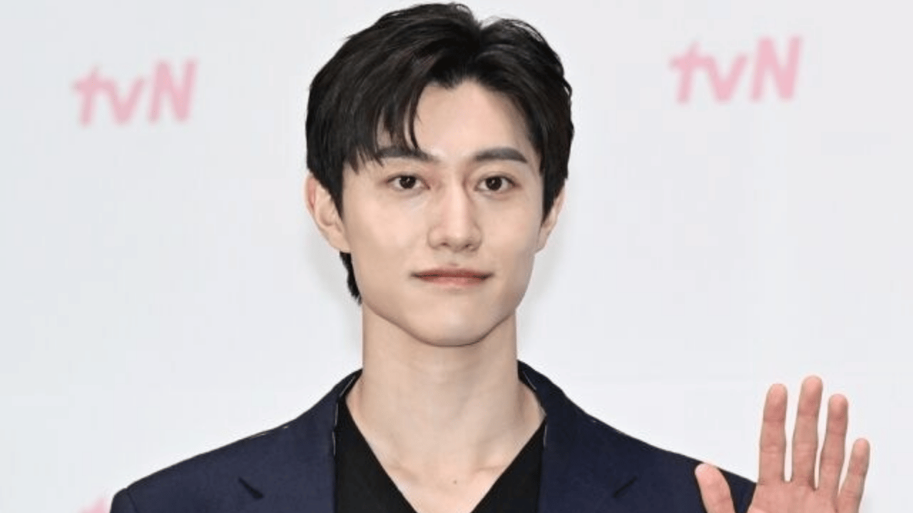 Kwak Dong Yeon to Enlist in the Military on August 25