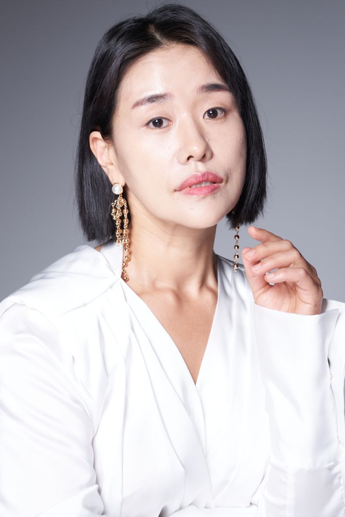 Lee Hwa-Young