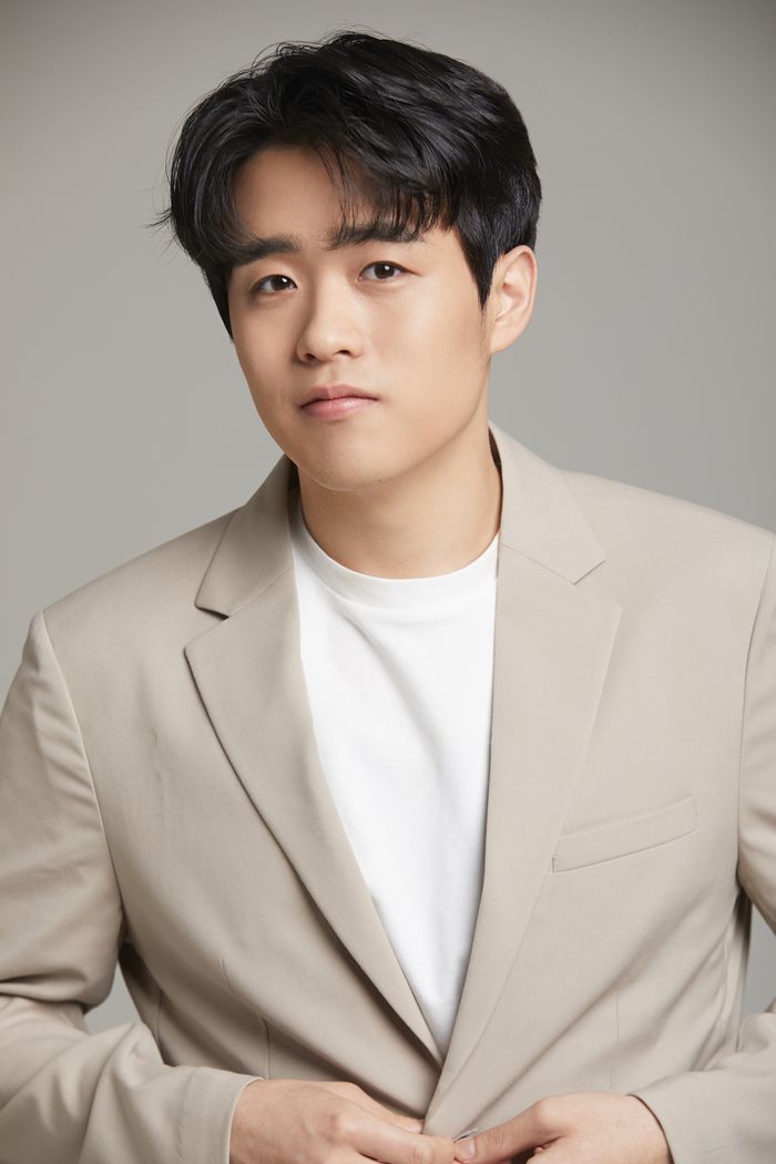 Kang Min-Hyuk