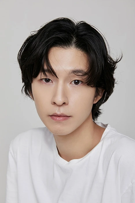Hong Kyung in Weak Hero Class drama