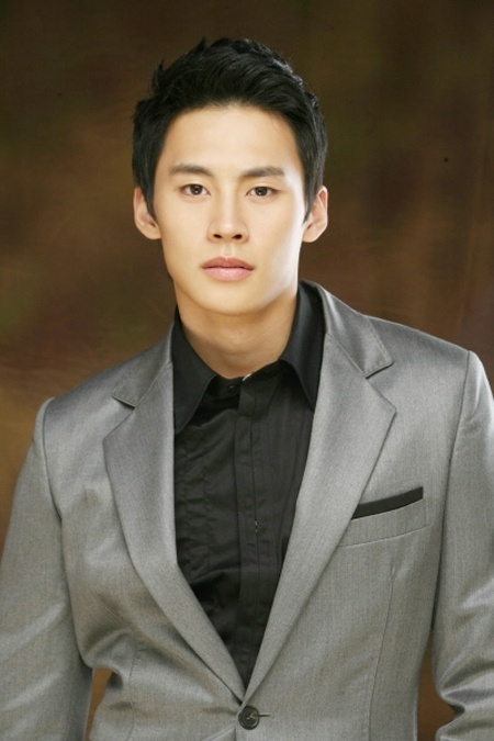 Jung Eun-Woo