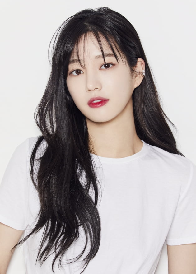 Lee Yoo-Bi