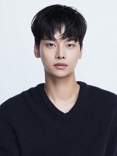 Cha Hak-Yeon