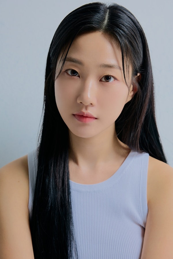 Ha Yoon-Kyung