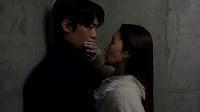 Episode 9 thumbnail